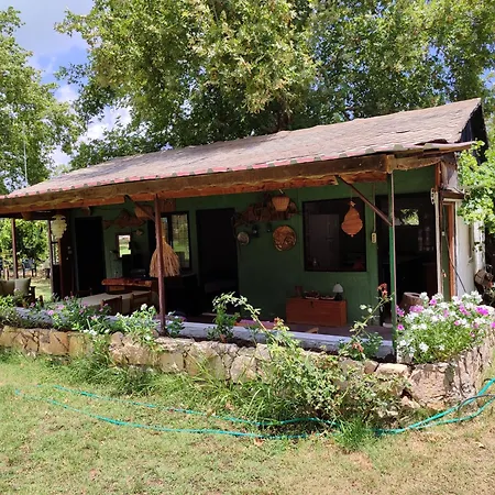 Kuecuek Ev Bed & Breakfast